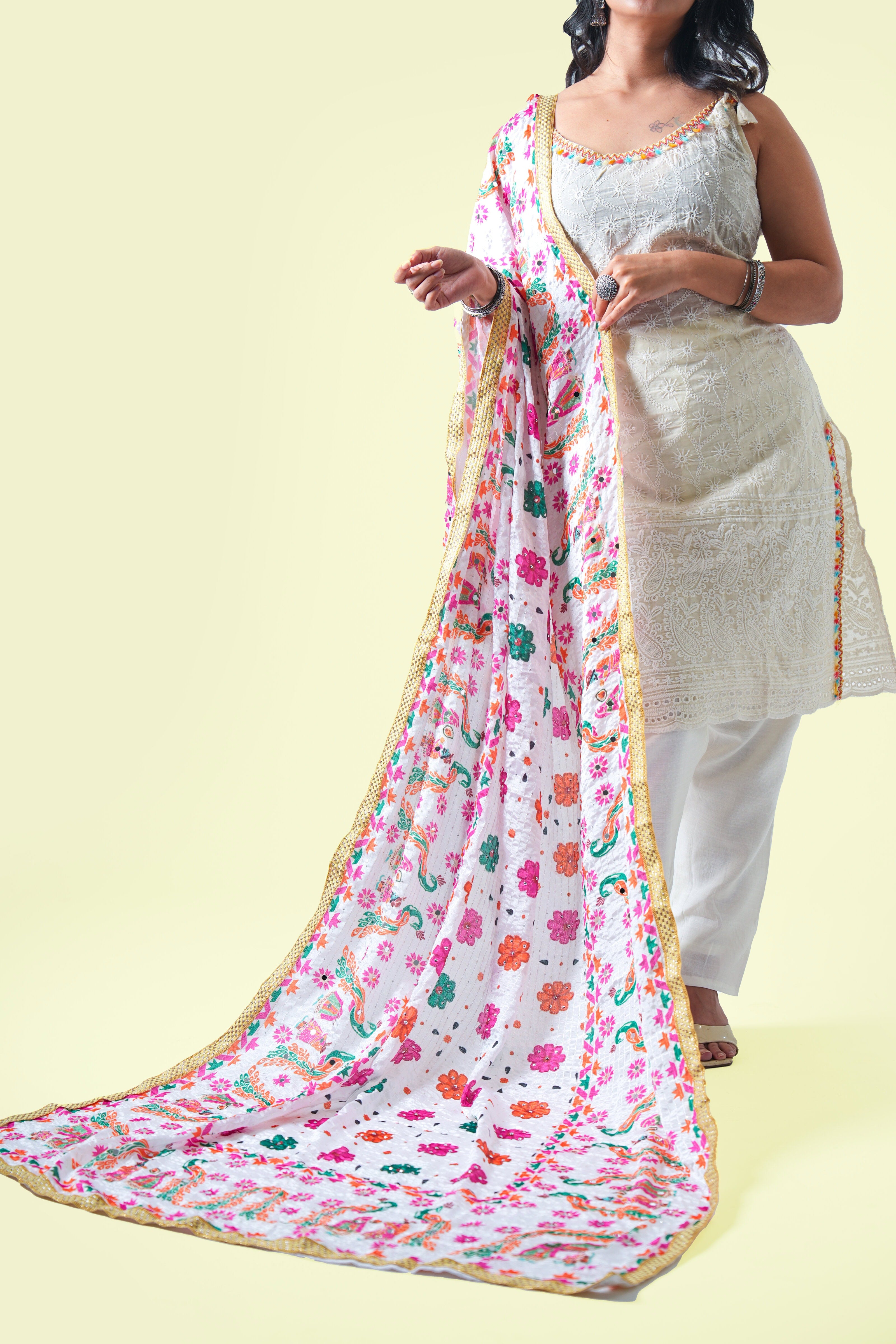 Gulnaar Chinon Dupatta