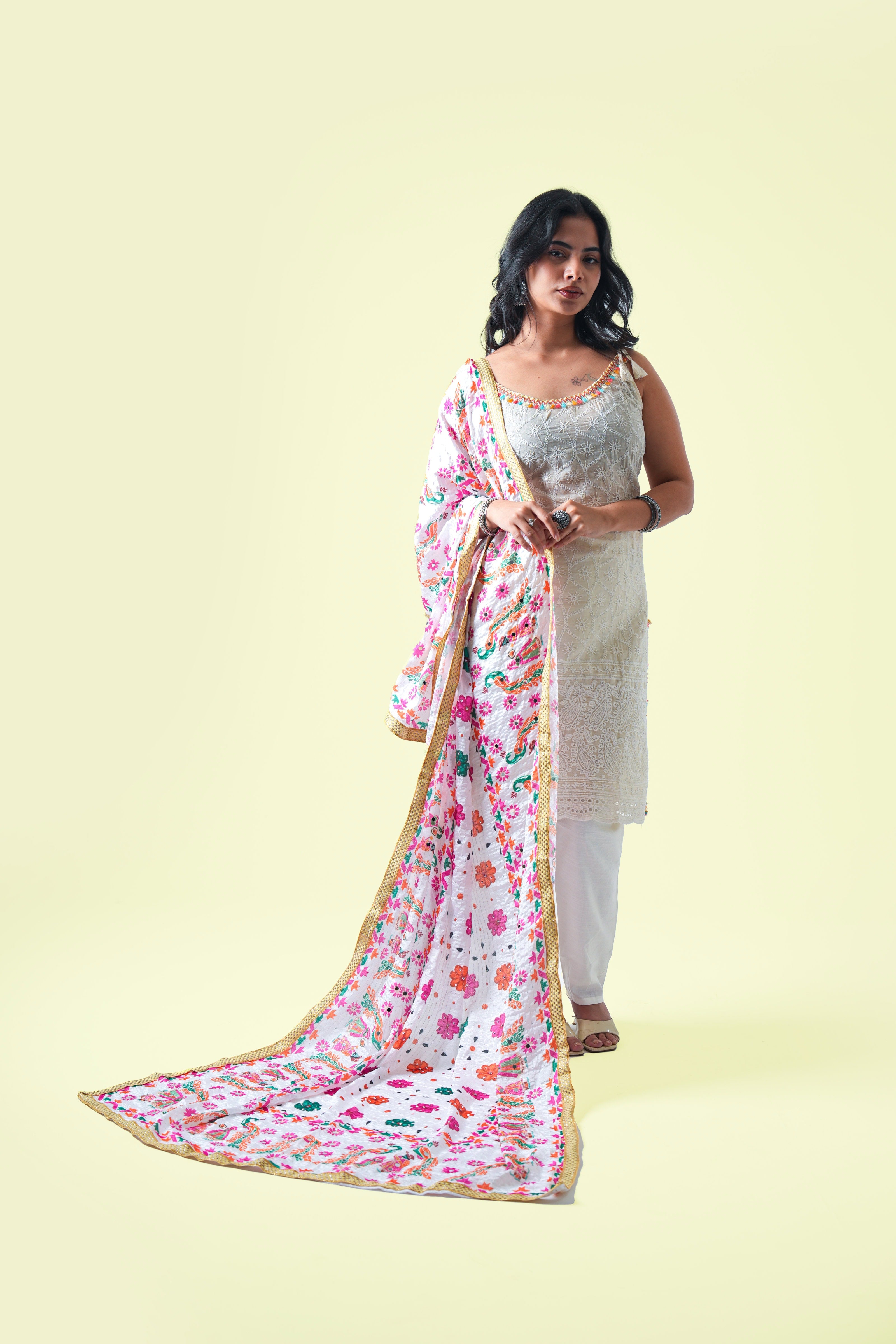 Gulnaar Chinon Dupatta