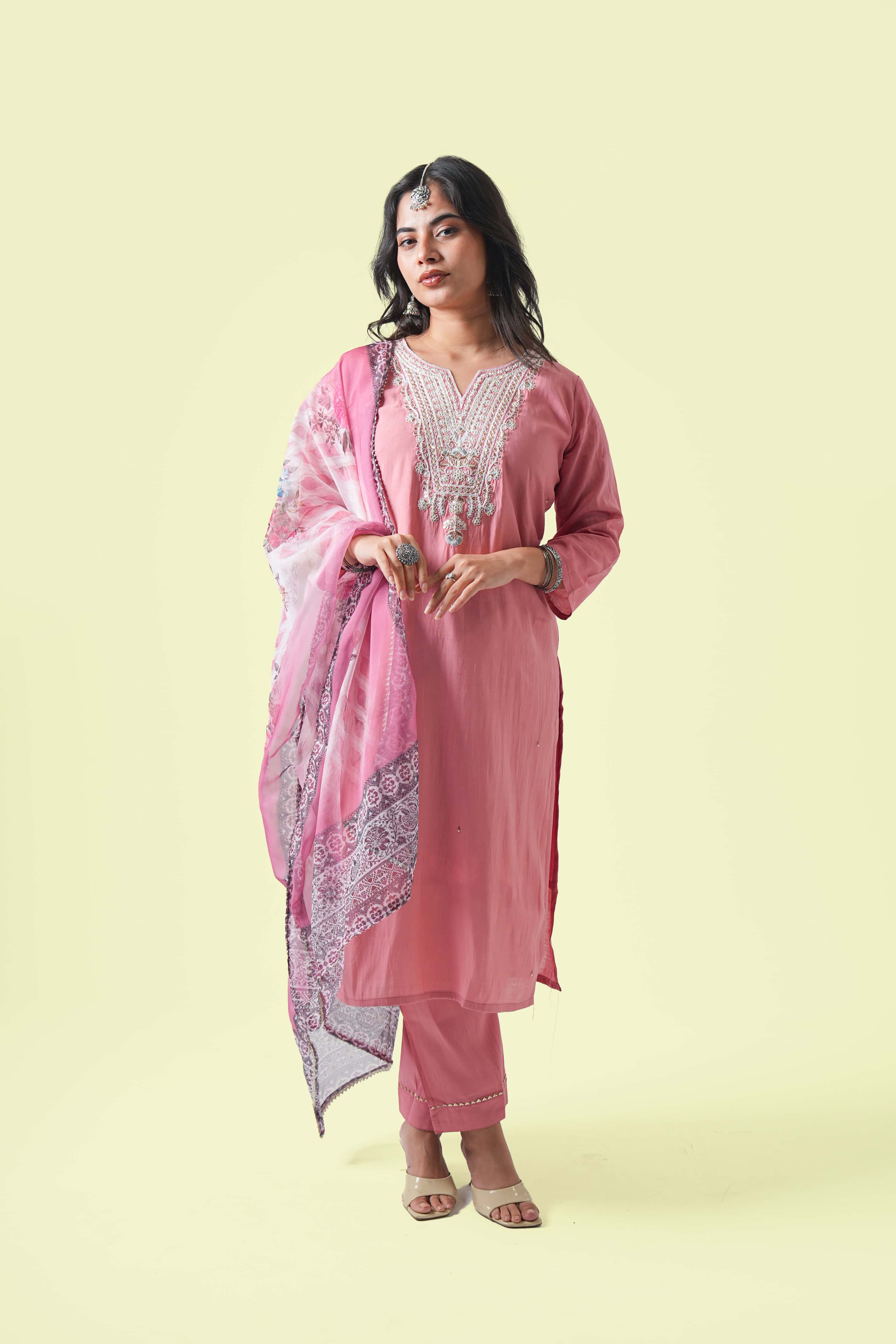Gulabi Kurta Set with Dupatta