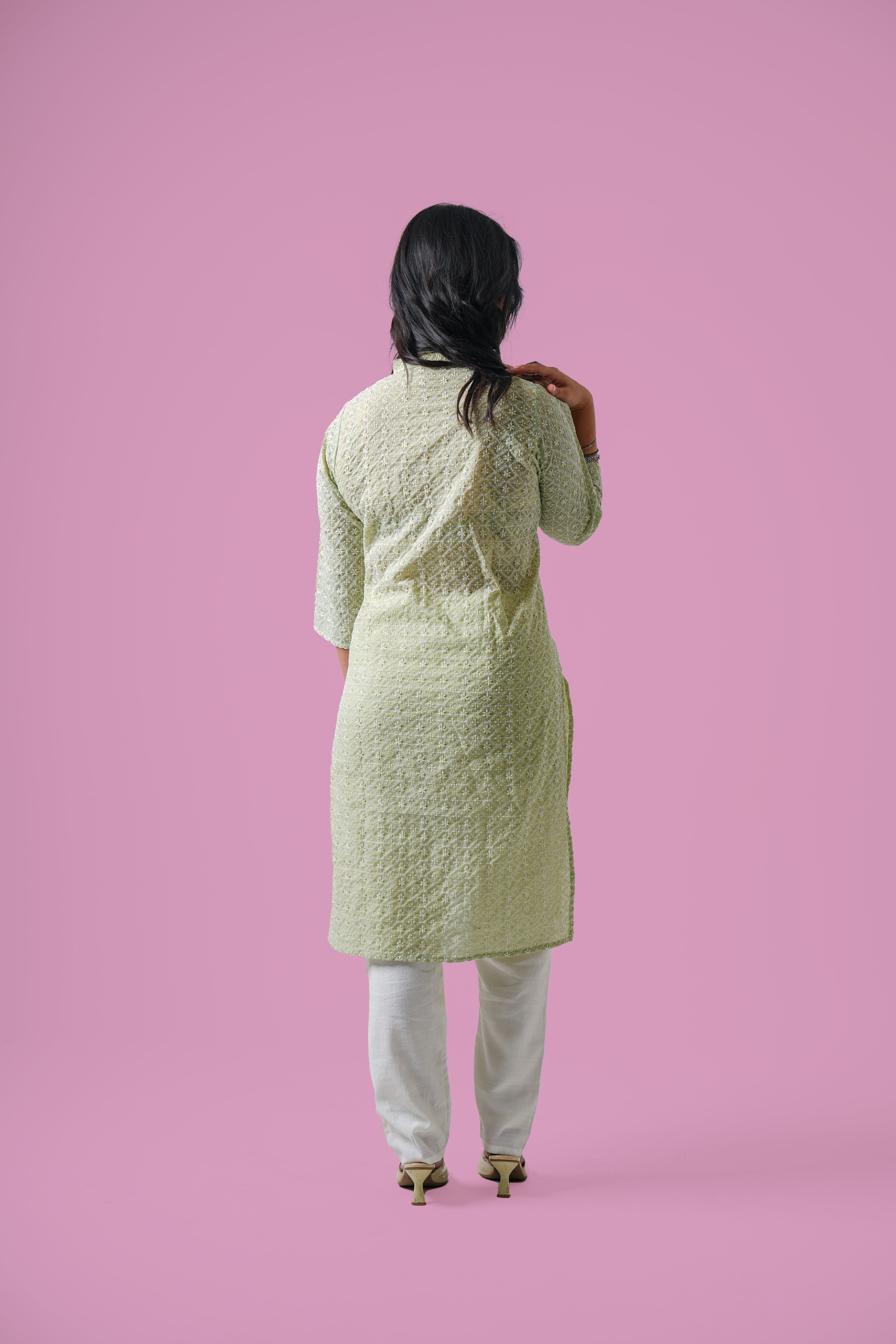 Ruhani Chikankari Kurti